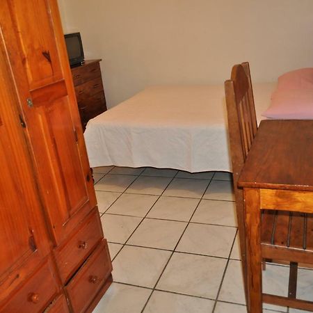 Hospedagem Centro Champagnat Londrina Luaran gambar