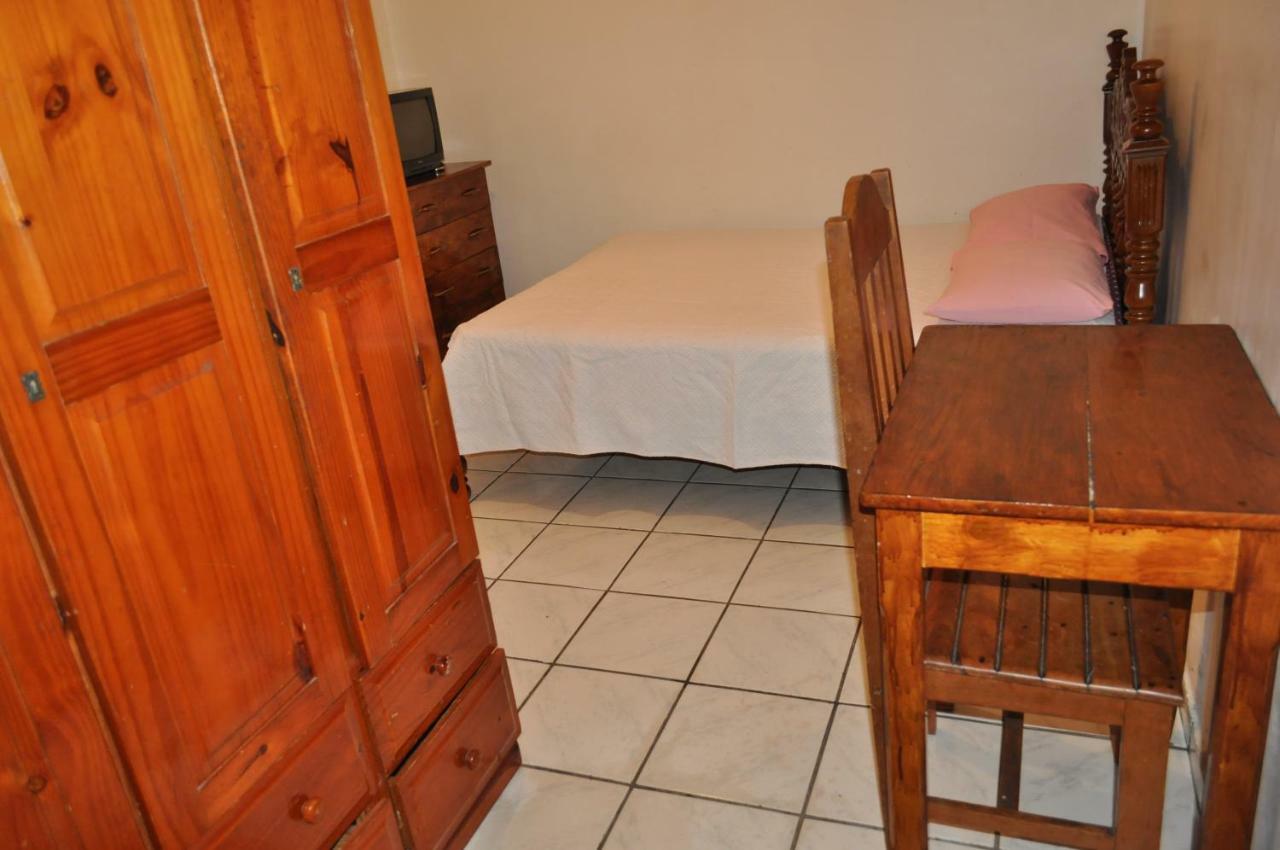 Hospedagem Centro Champagnat Londrina Luaran gambar