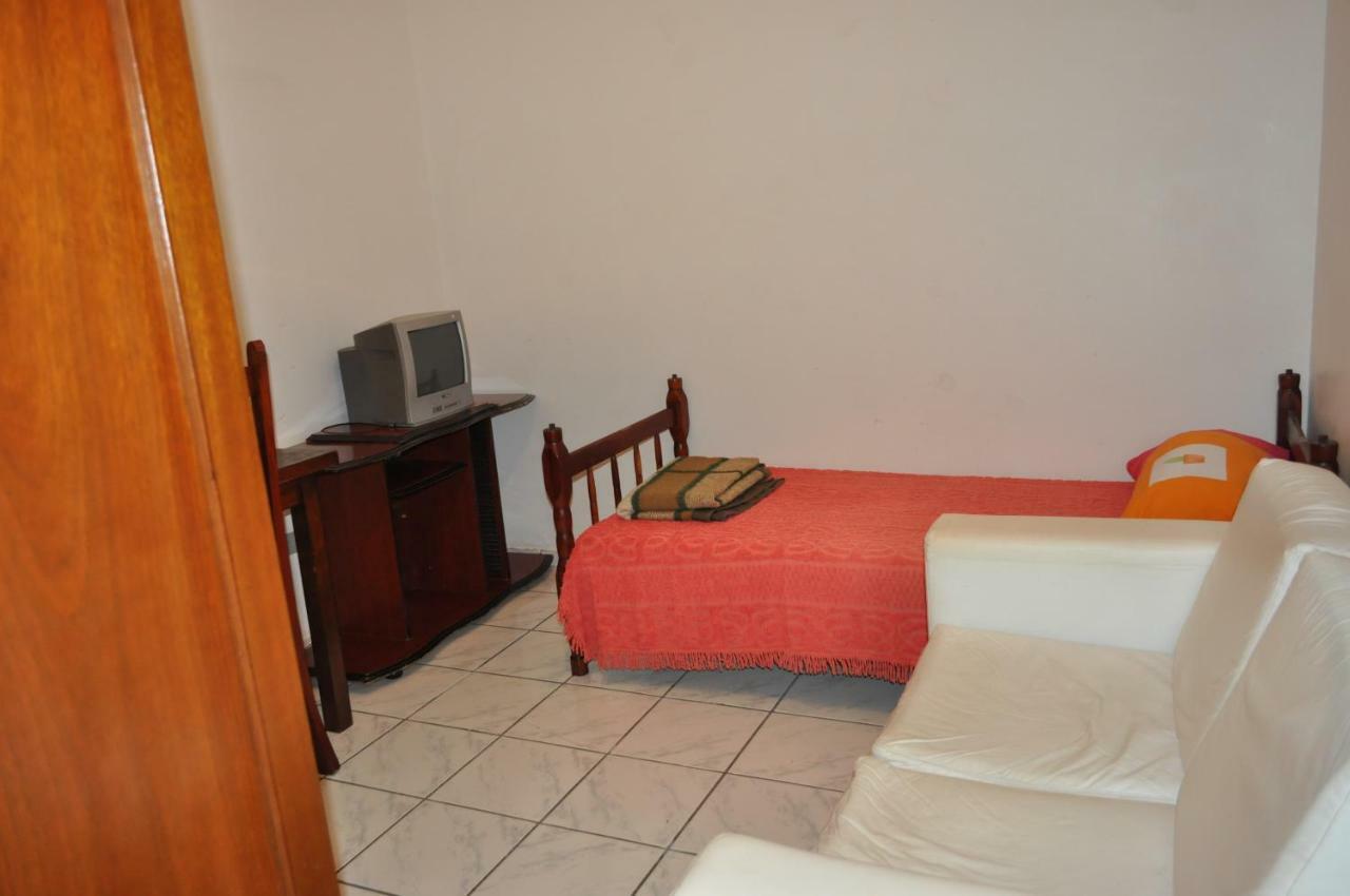 Hospedagem Centro Champagnat Londrina Luaran gambar